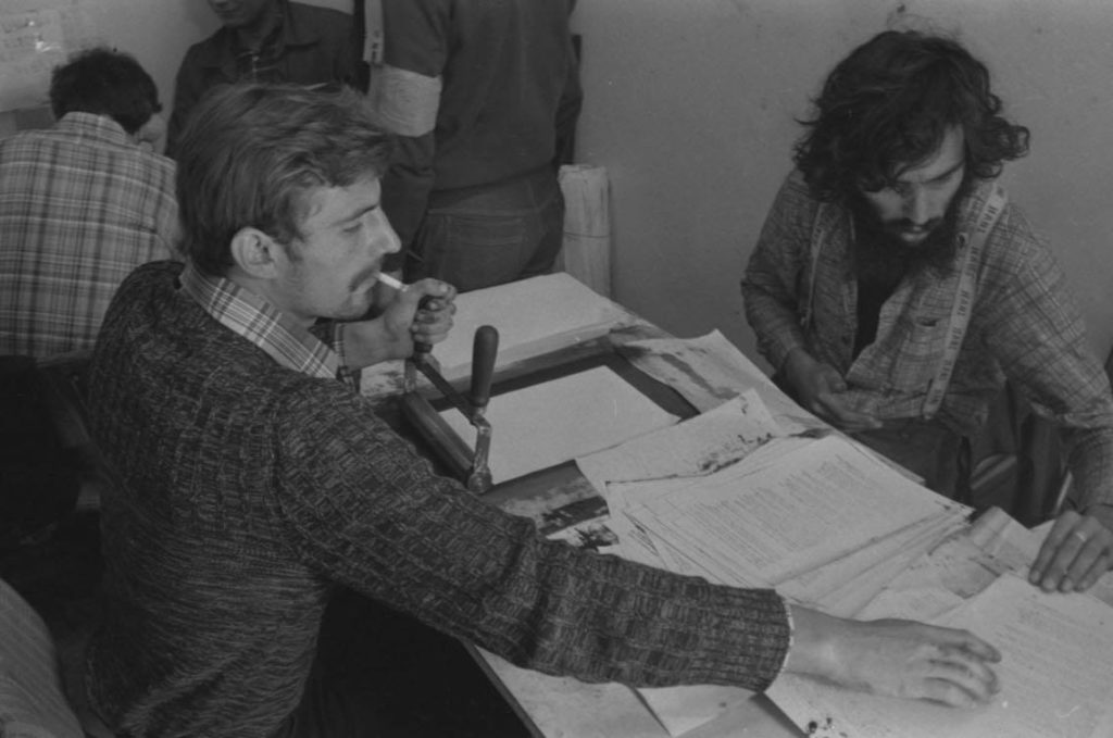 Printers at Lenin Shipyard during August 1980 strikes (Zbigniew Trybek, KARTA)