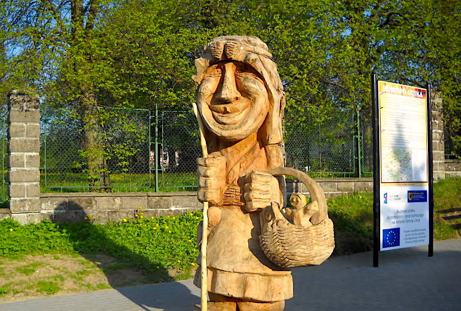 Locals demand removal of “demonic, pagan” sculptures on tourist folklore trail in Poland