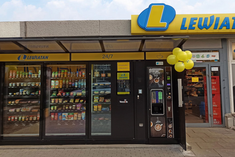 Polish supermarket chain launches first self-service store