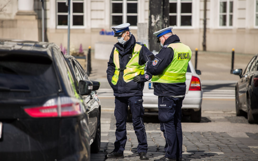 Restrykcje związane z pandemią są bezprawne i niekonstytucyjne. Czekają nas lata chaosu