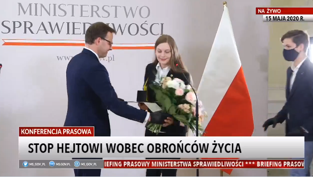 Polish government honours pro-life activist who stopped teen having abortion by informing her family