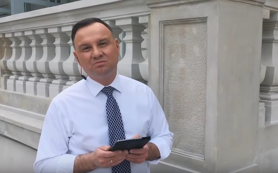 Polish president and other public figures join online rap battle to raise money for medical workers