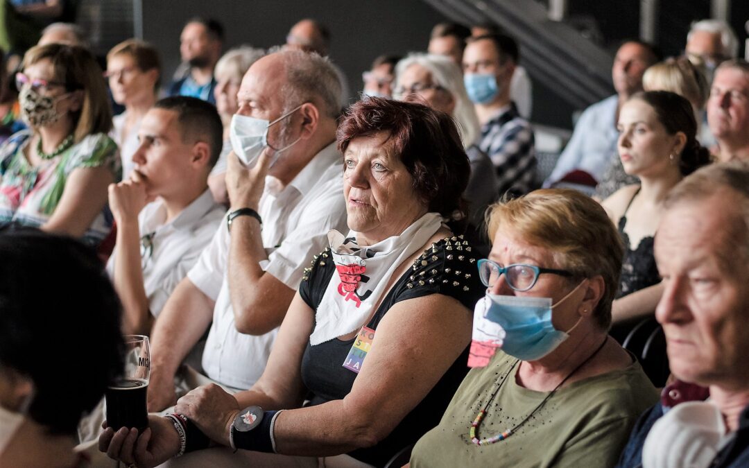 Half of Poles do not wear masks correctly, with men worse than women, finds study