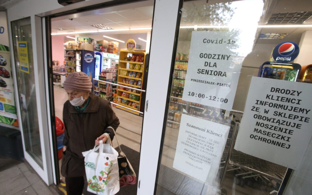 Polish cities offer support to businesses and seniors amid tightened restrictions