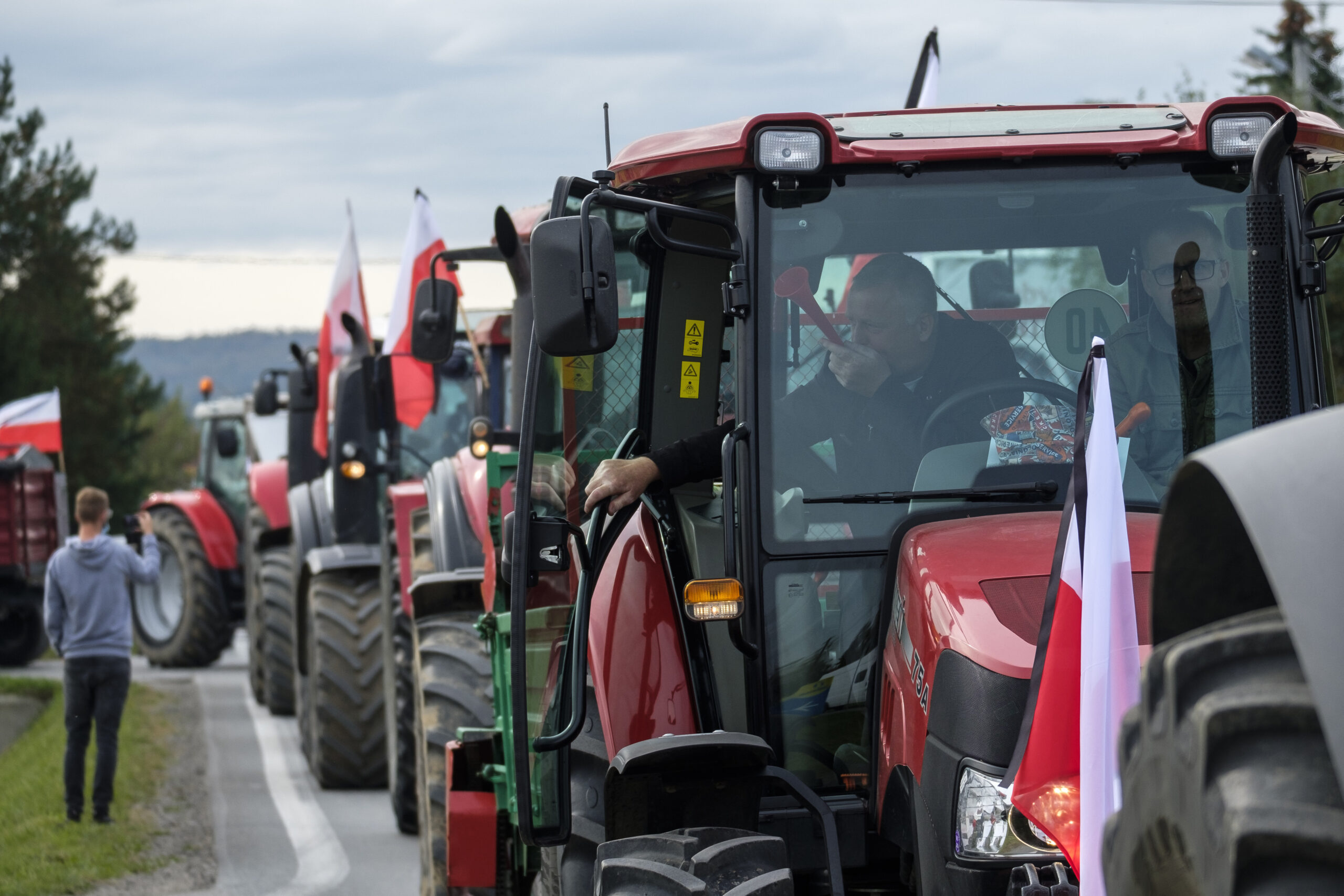 Farmers block roads around Poland in protest at animal rights bill | Notes From Poland