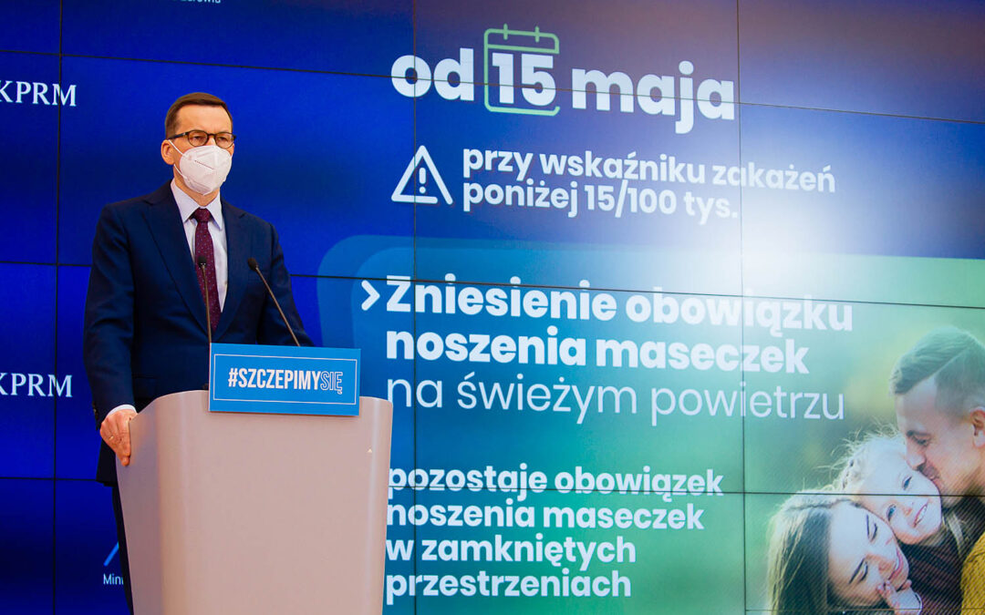 Poland to end outdoor masking on 15 May as hotels reopen this weekend