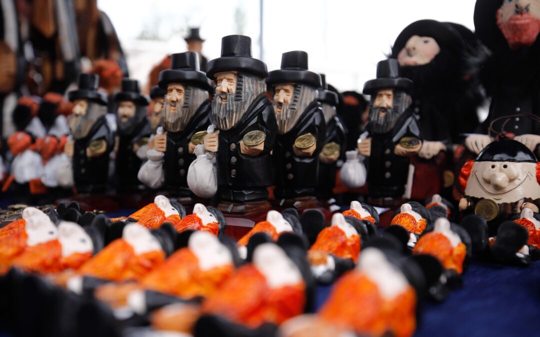 Polish city to end sales of “antisemitic” Jewish figurines