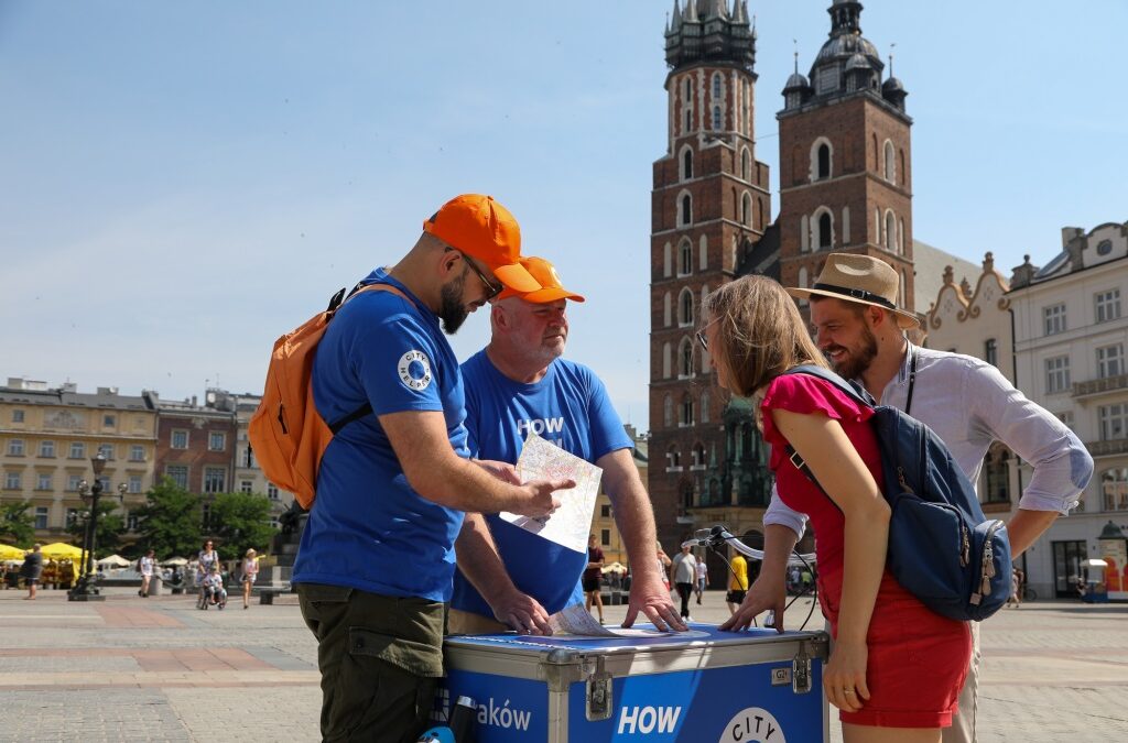 Polish city launches patrol to assist and rebuke tourists