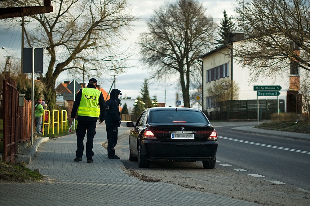 Polish government approves tenfold increase in speeding fines among tougher new road laws