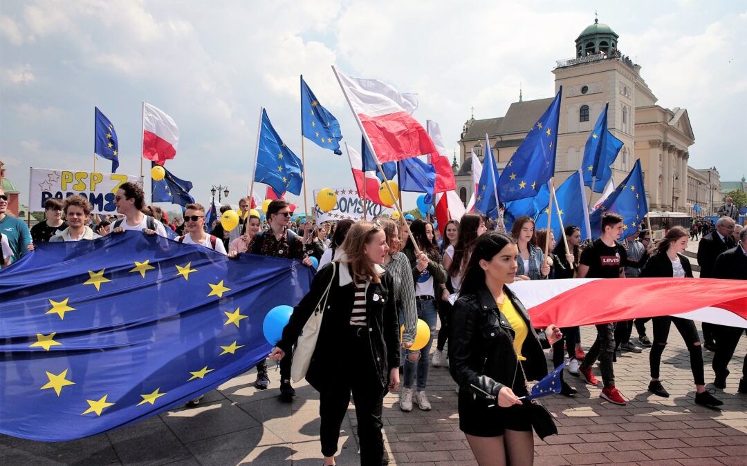 Support in Poland for leaving EU highest in over a decade, finds poll