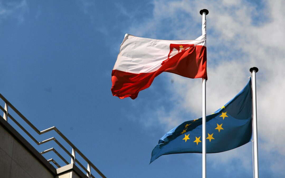 Two thirds of Poles think benefits of EU membership outweigh costs