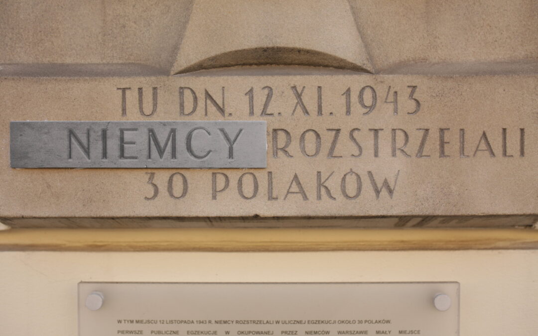 Right-wing activists replace “Nazi” with “German” on WWII memorials in Warsaw