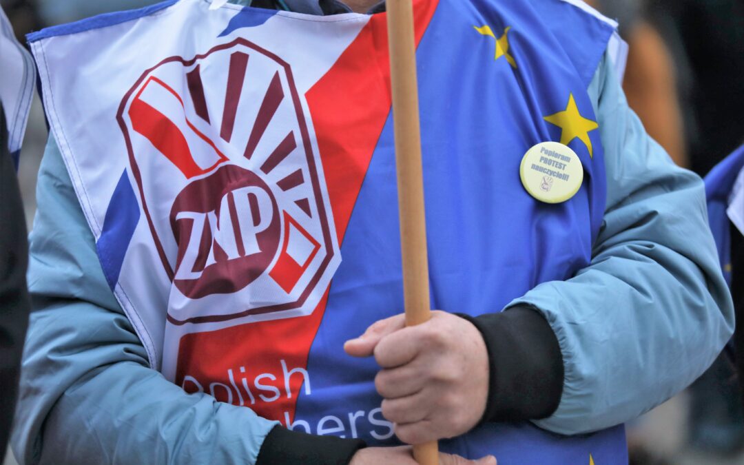 Polish teachers to protest over pay, hours and conditions