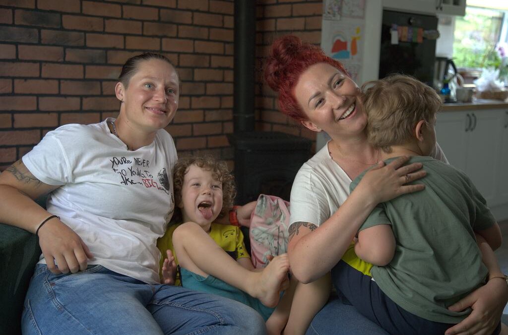 Campaign presents Polish “rainbow families” to promote LGBT acceptance