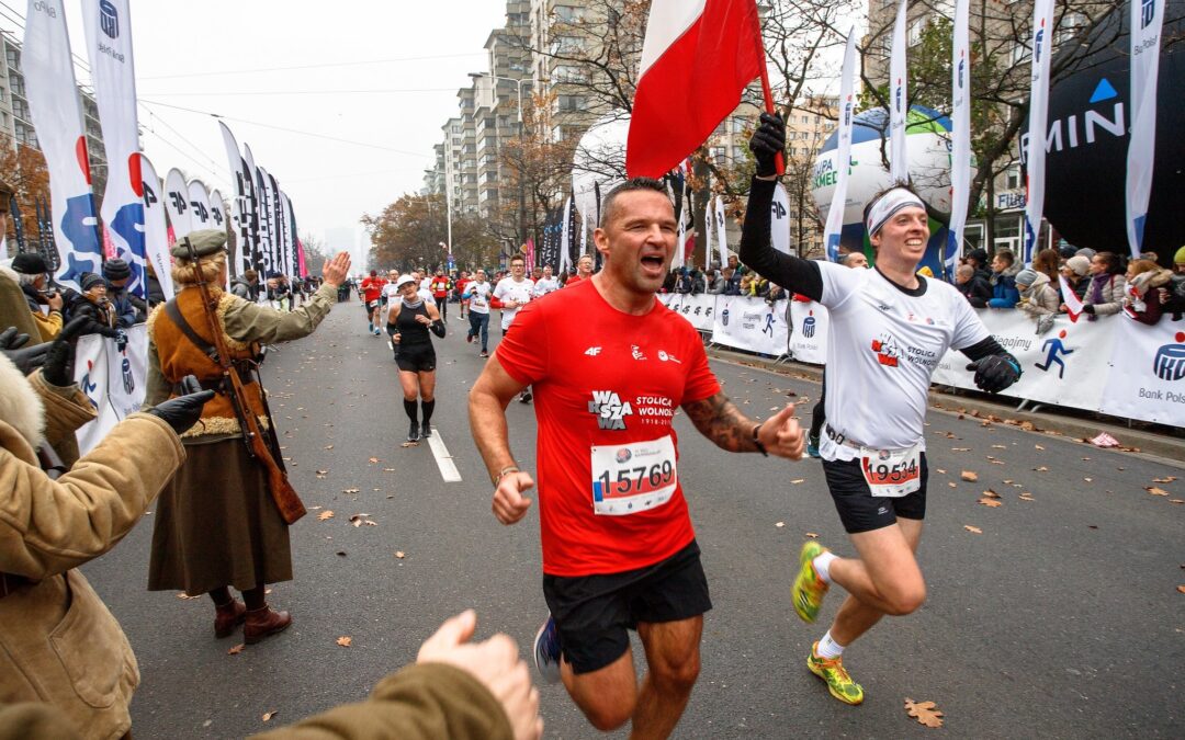 Tens of thousands join races throughout Poland to celebrate independence