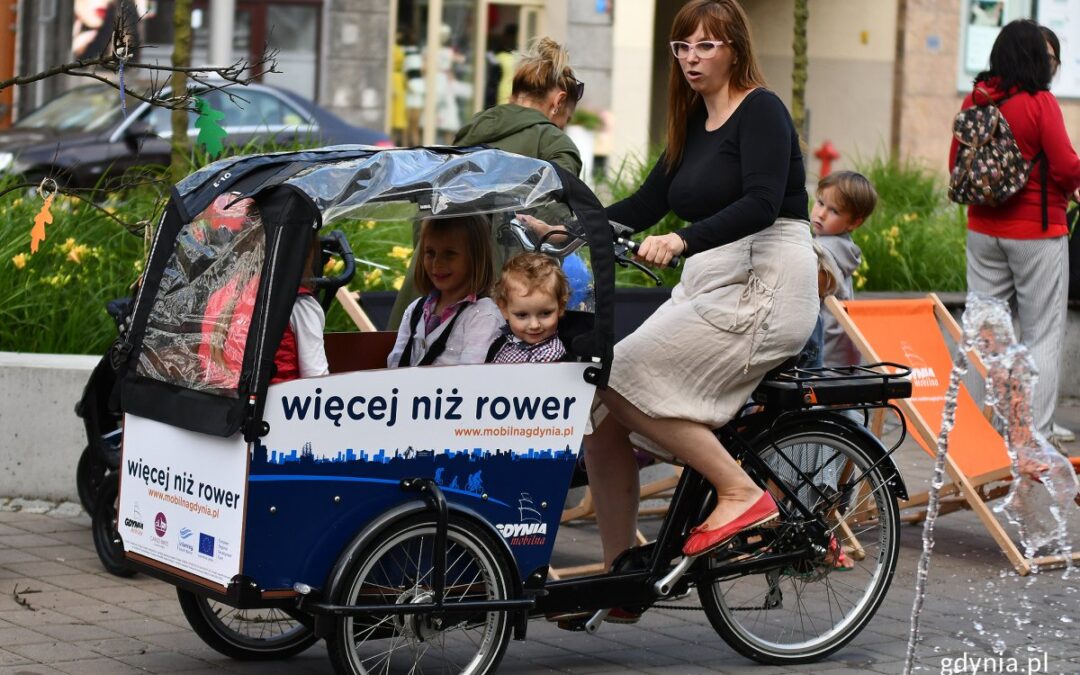 Polish city wins awards for “trailblazing” cargo bike sustainable mobility projects