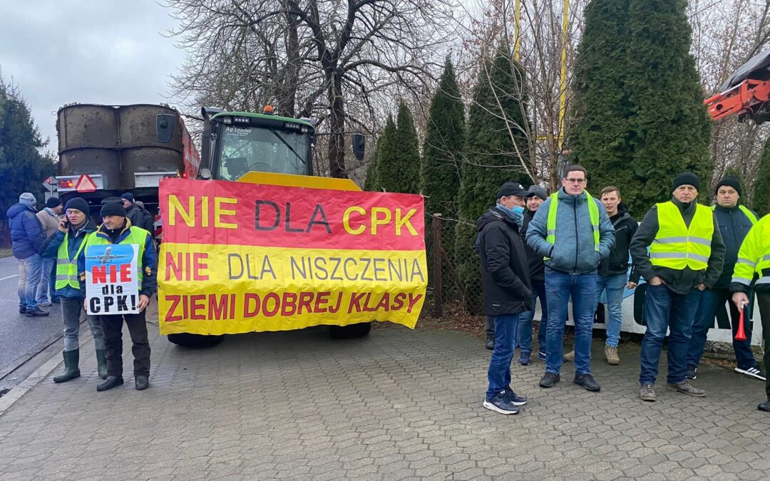 Residents protest plans to bulldoze villages to make way for new Polish “mega-airport”