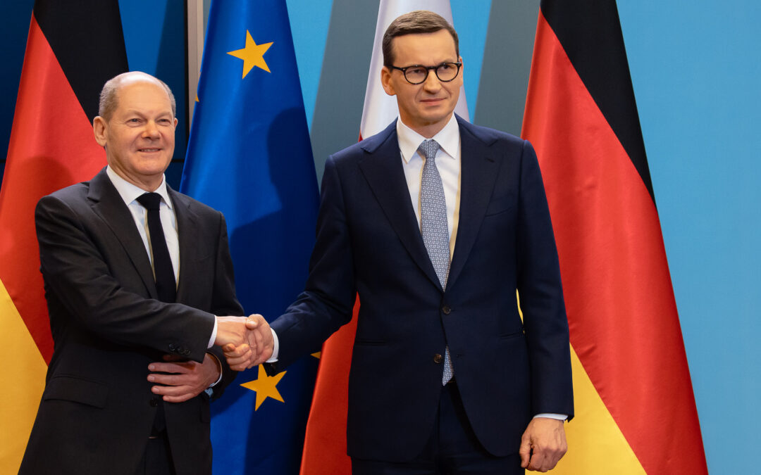New German chancellor urges “pragmatic solution” to rule of law dispute in Warsaw visit