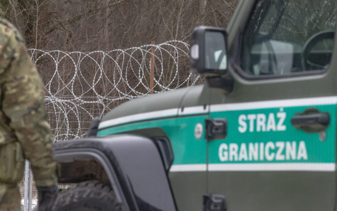 Polish government to prolong exclusion zone at Belarus border