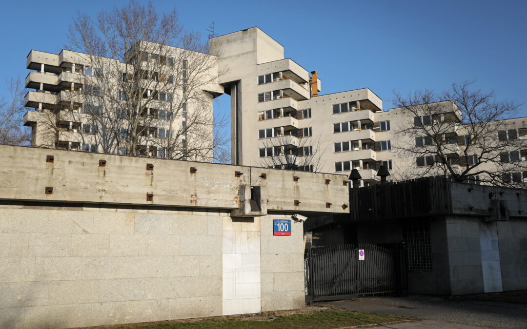 Warsaw to seize Russian-claimed building and house Ukrainian refugees there