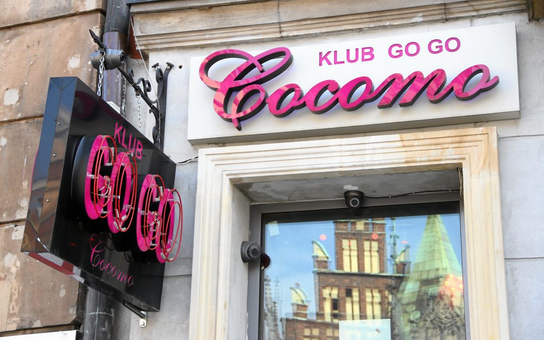 Police raid strip clubs and arrest gang accused of drugging and defrauding clients