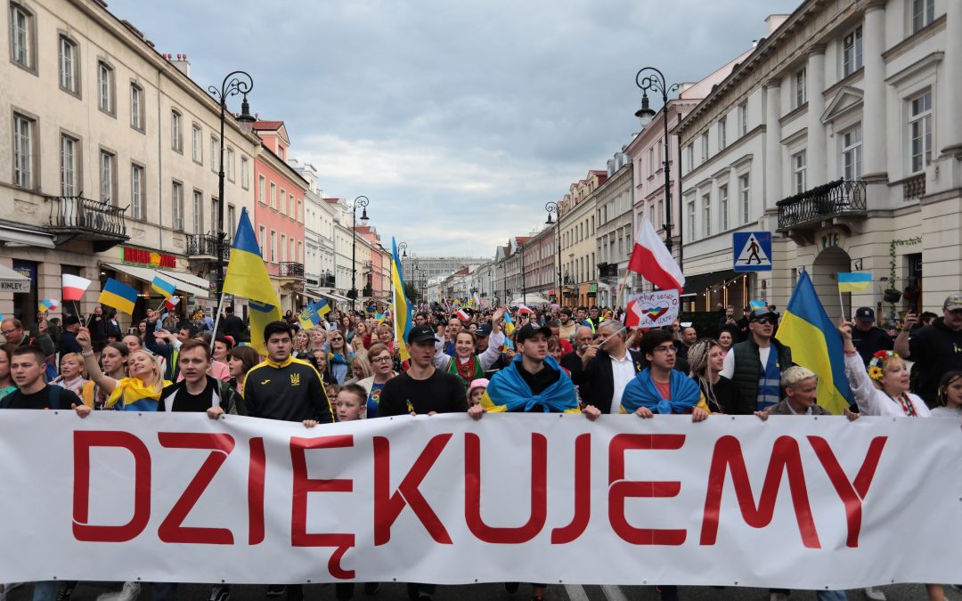 Ukrainians hold “March of Gratitude” in Warsaw to thank Poles for support