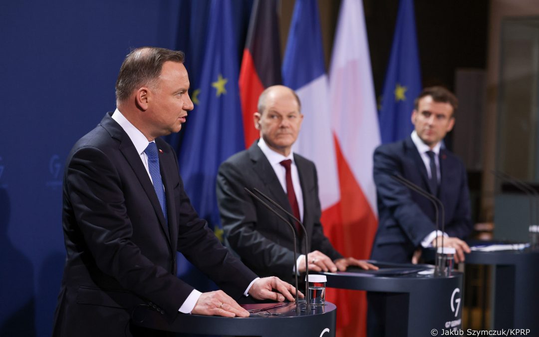 Duda condemns Macron and Scholz calls with Putin as like “speaking with Hitler”