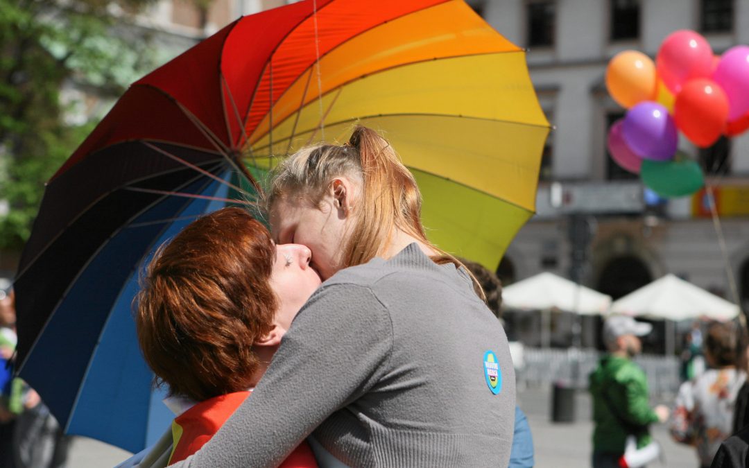 Introducing same-sex marriage can boost Polish economy, write economists and lawyers