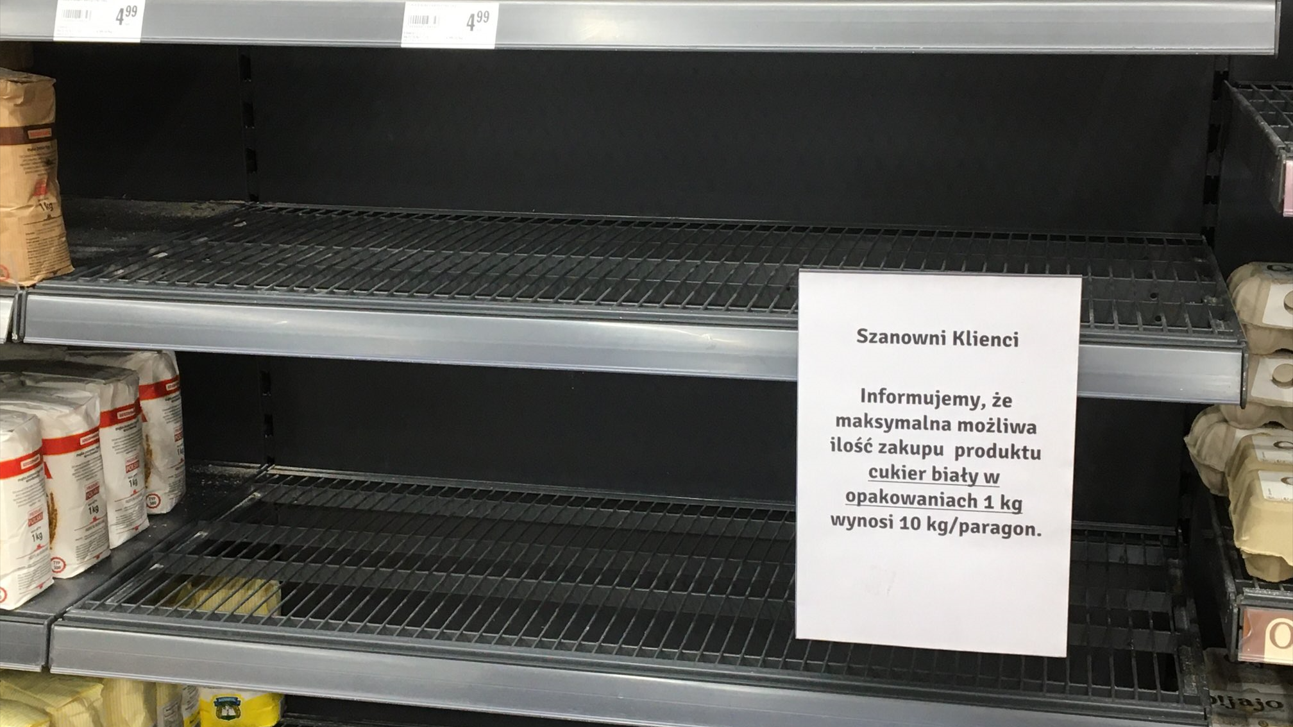 Panika zakupowa prowadzi do niedoborów cukru w ​​polskich supermarketach