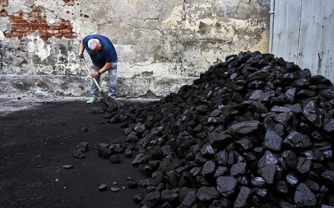 Harsh winter ahead for poor households in Poland amid coal shortages