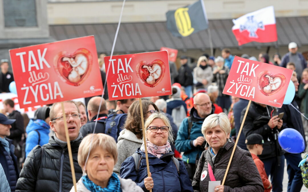 Thousands join pro-marriage march in Warsaw as president sends message of support