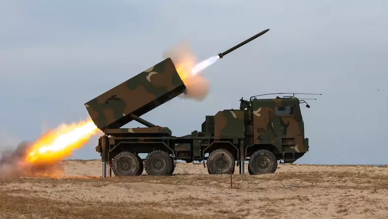 Polska kupuje 288 wyrzutni artyleryjskich rakiet z Korei Południowej