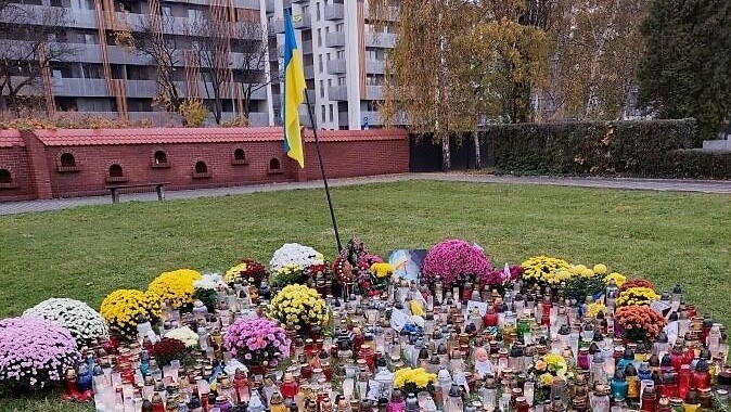 W Dzień Wszystkich Świętych Polska składa hołd poległym na Ukrainie i ofiarom wojny polskiej