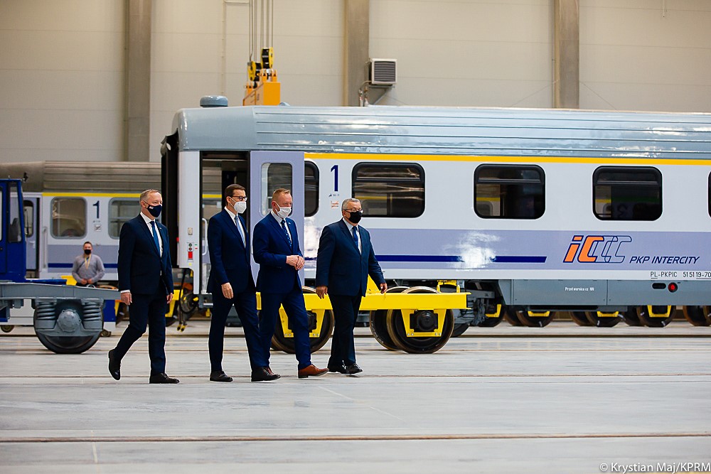 Polish PM demands that state rail operator reverse ticket price rises