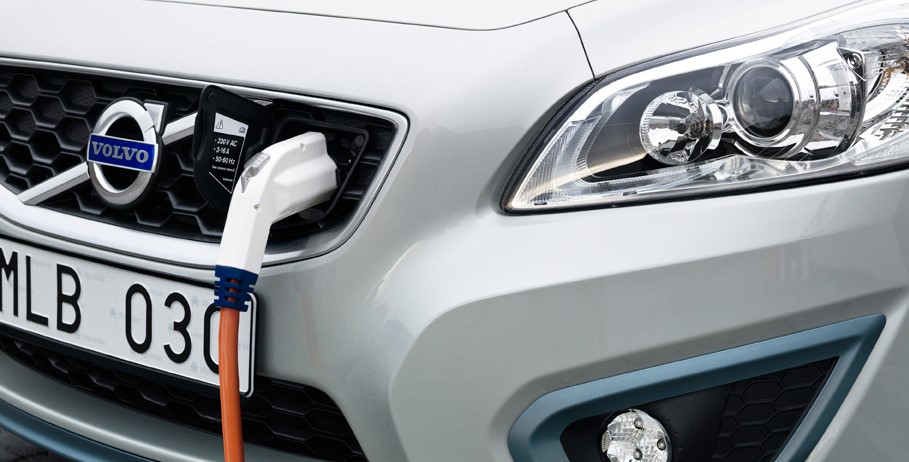 Volvo launches new electric vehicle tech centre in Poland