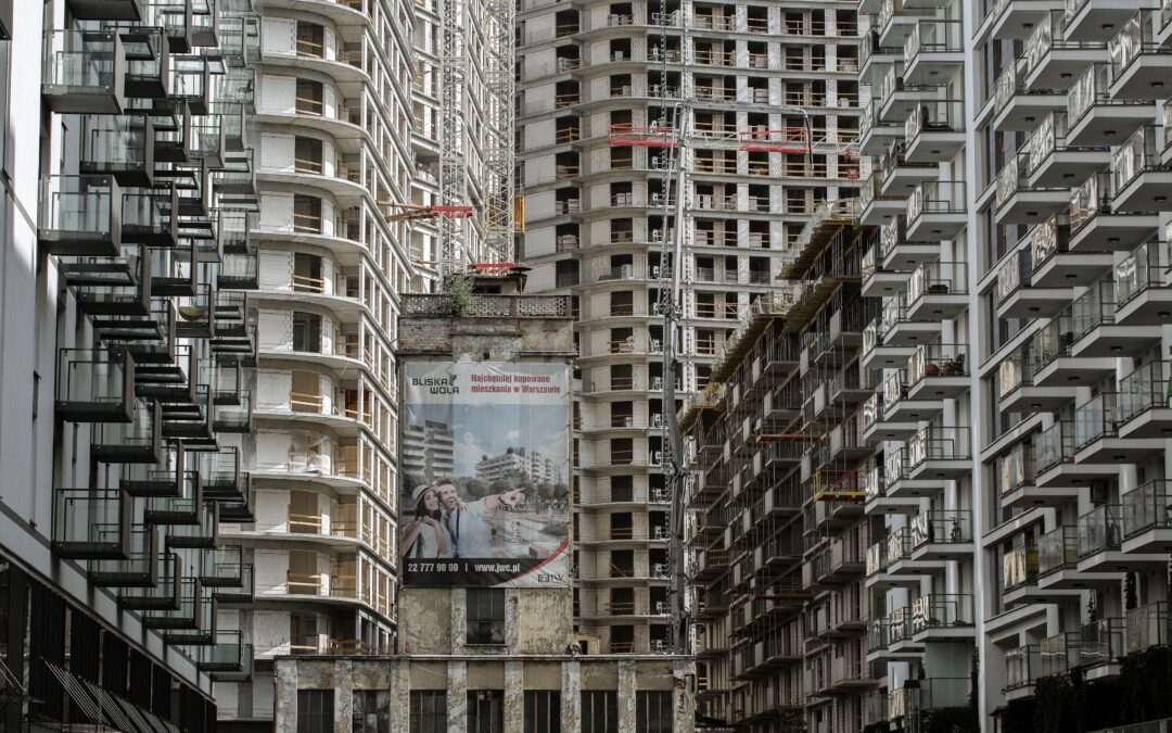 Warsaw refuses to certify 157 “micro-apartments” in city’s “Hong Kong” complex