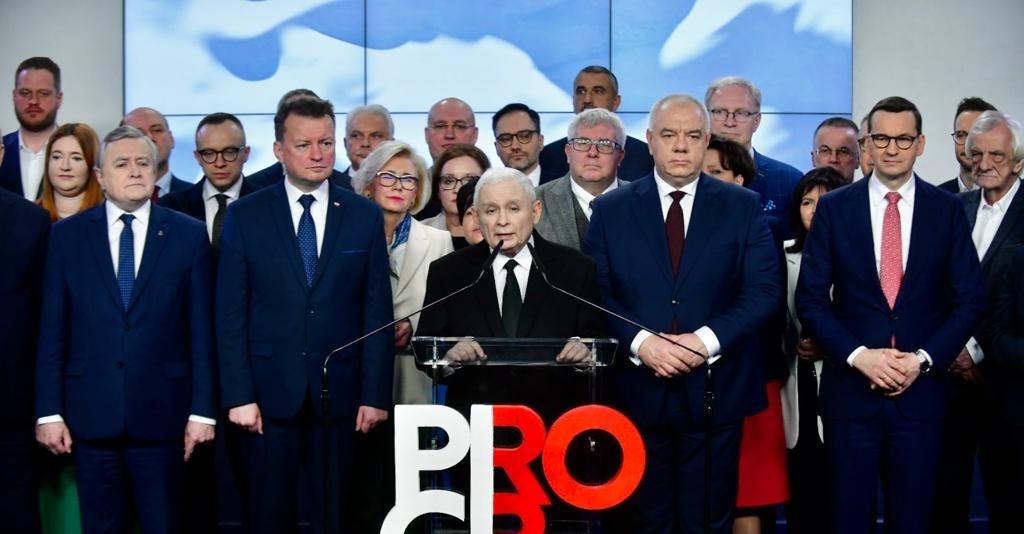 „Polska przyszłości”: partia rządząca rozpoczyna kampanię wyborczą tysięcy spotkań