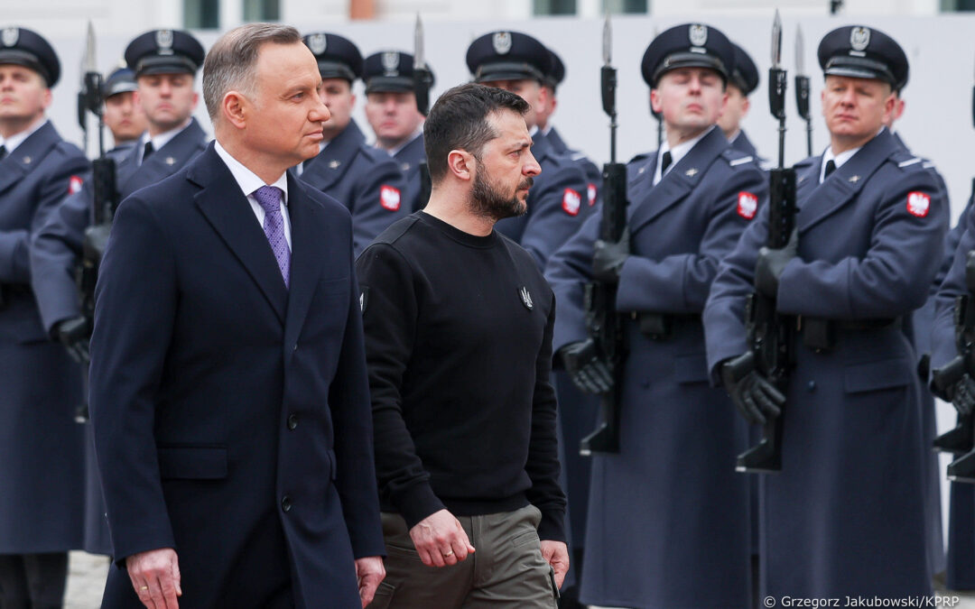 Poland calls for NATO to give Ukraine security guarantees as Zelensky makes first Warsaw visit during war