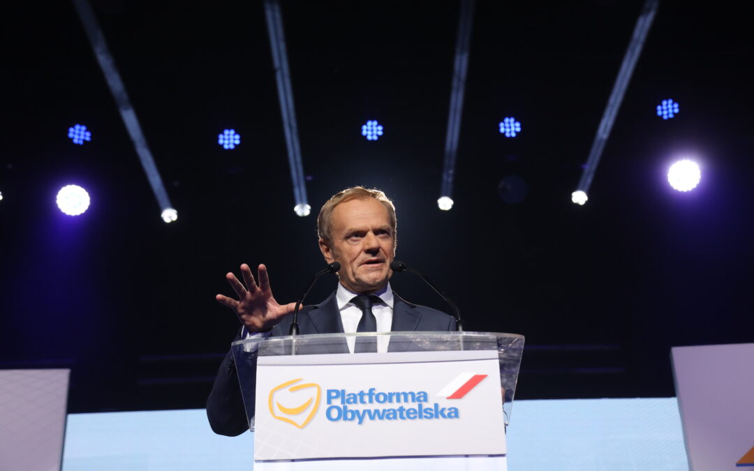 Ruling party supported by and shares mentality with unemployed wife beaters, says Tusk