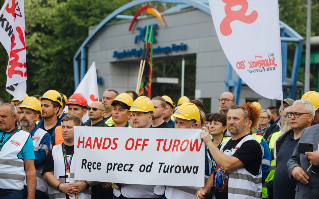 Polish government blames “foreign interests” for ruling against coal mine