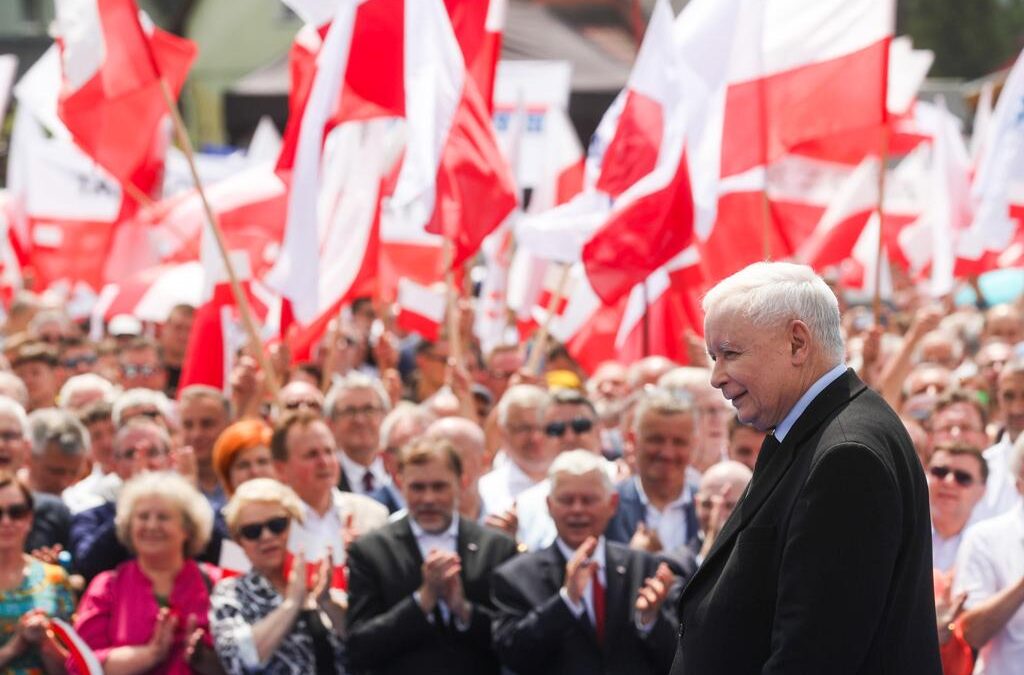Political “Super Saturday” sees Poland’s main groups campaign ahead of elections