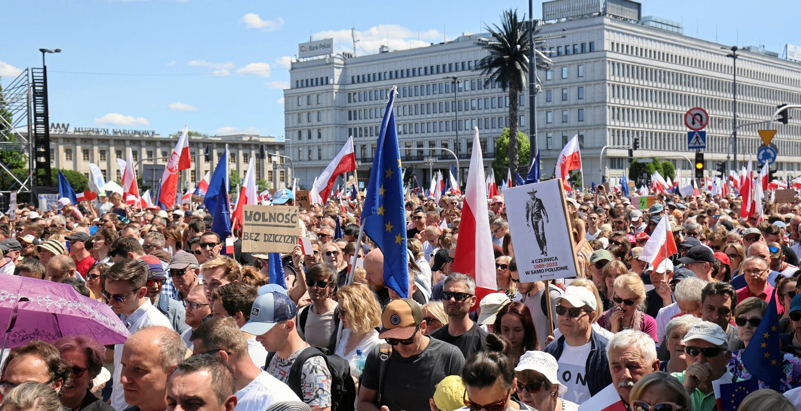 Hundreds of thousands join anti-government rallies in Poland Notes From Poland pic