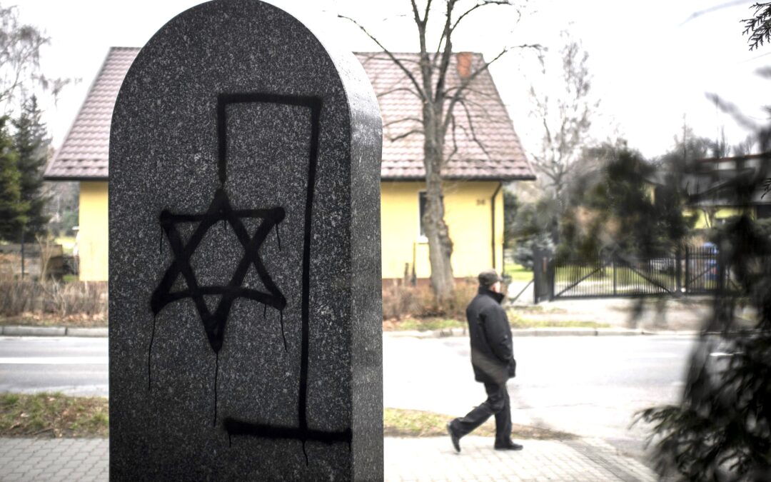 Over a third of Poles “harbour antisemitic attitudes”, finds international study