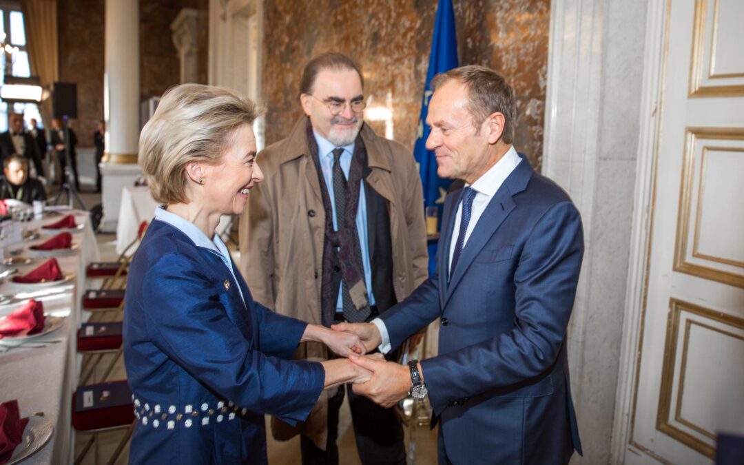 Tusk meets von der Leyen in Brussels, pledging to restore rule of law and unblock frozen EU funds