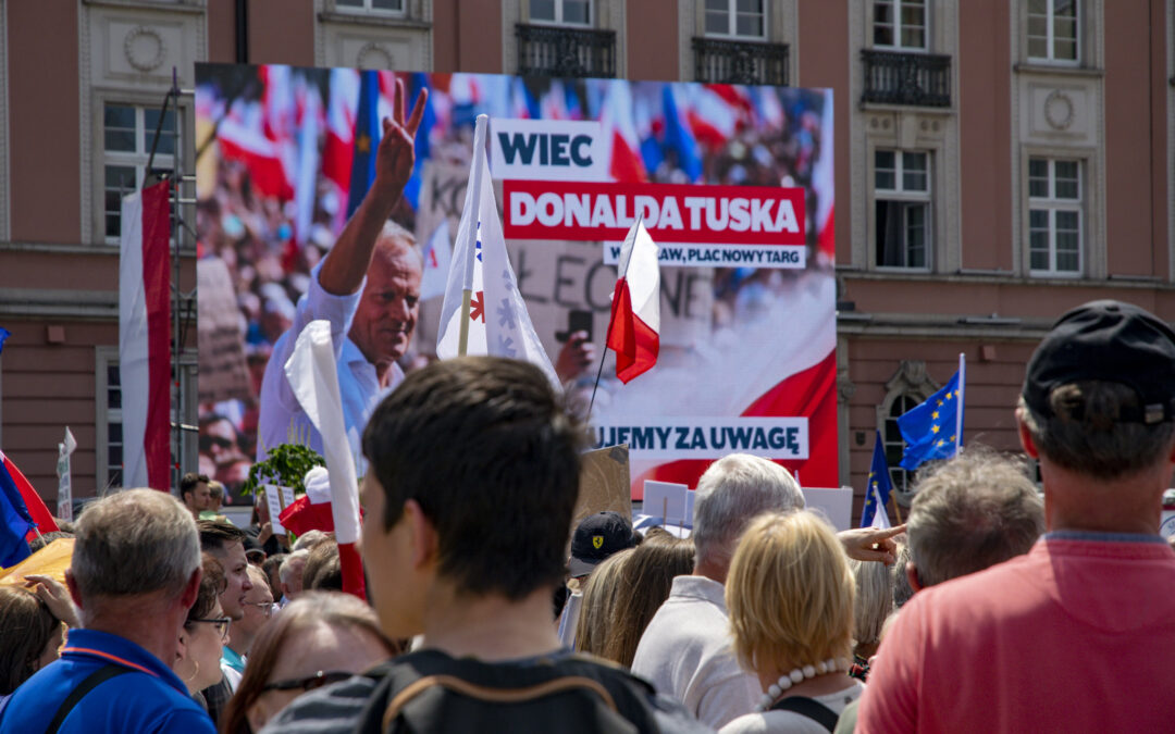 Kaczyński will lead Poland out of EU if PiS win elections, claims Tusk
