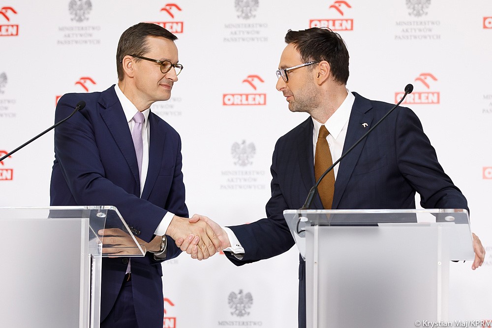 Media owned by Polish state oil firm reject opposition adverts over “left-wing values”