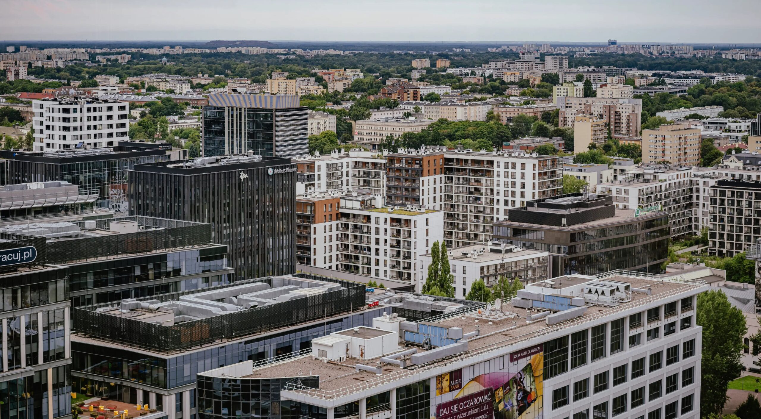 Polska zmienia prawo budowlane, aby ograniczyć „patologiczną” zabudowę mieszkaniową