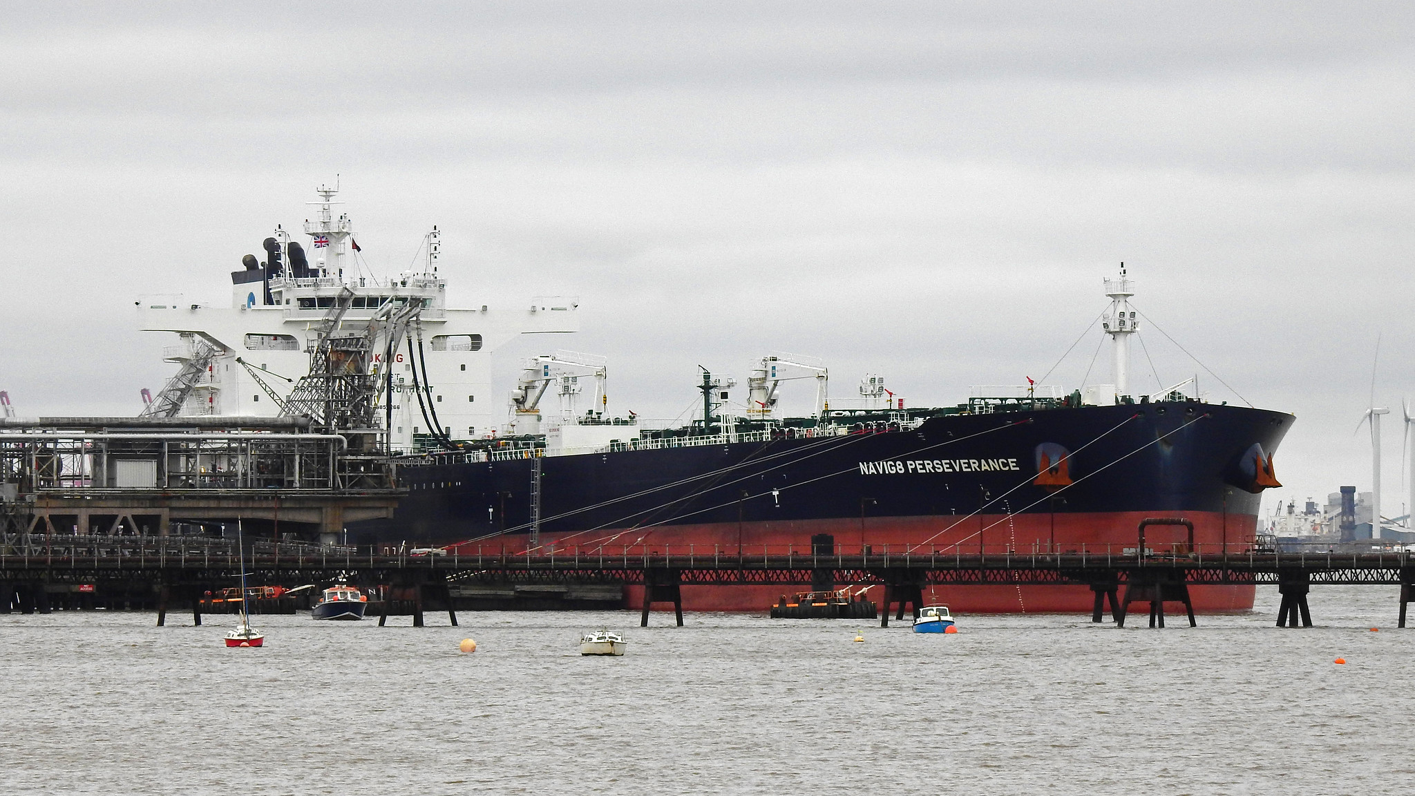 La polaca Orlen alquila un superpetrolero para transportar petróleo venezolano