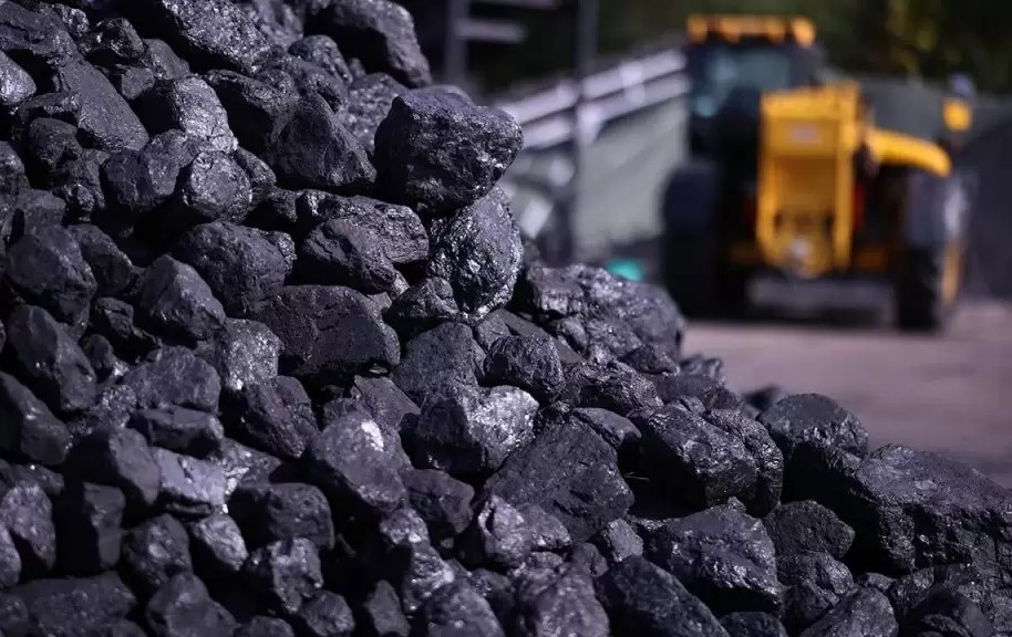 Polish state mining firm offers Black Friday discounts for online coal sales