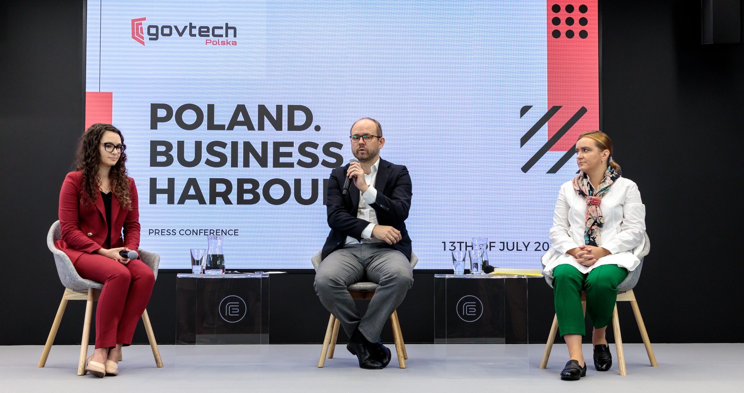 Polska wstrzymała plany przyciągnięcia specjalistów IT ze swoich wschodnich sąsiadów ze względu na problemy wizowe